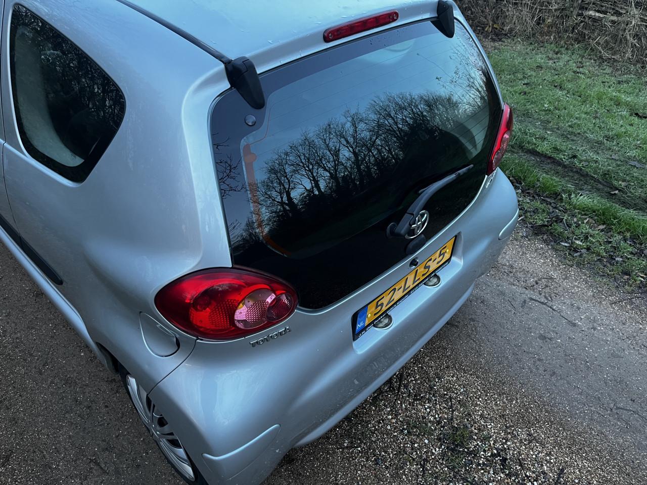 Toyota Aygo 1.0 VVT-i | 3-deurs | Airco | Lage KM |