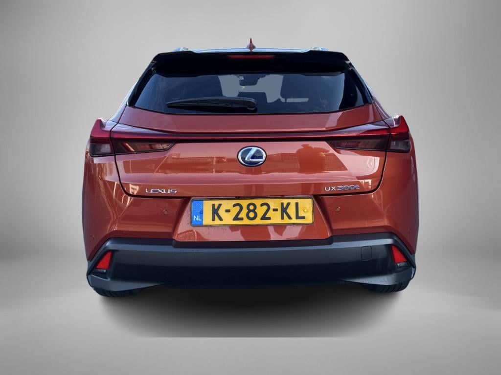 Lexus Ux 300e luxury 54 kwh | leder | stoelverwarming en -koeling | elektri