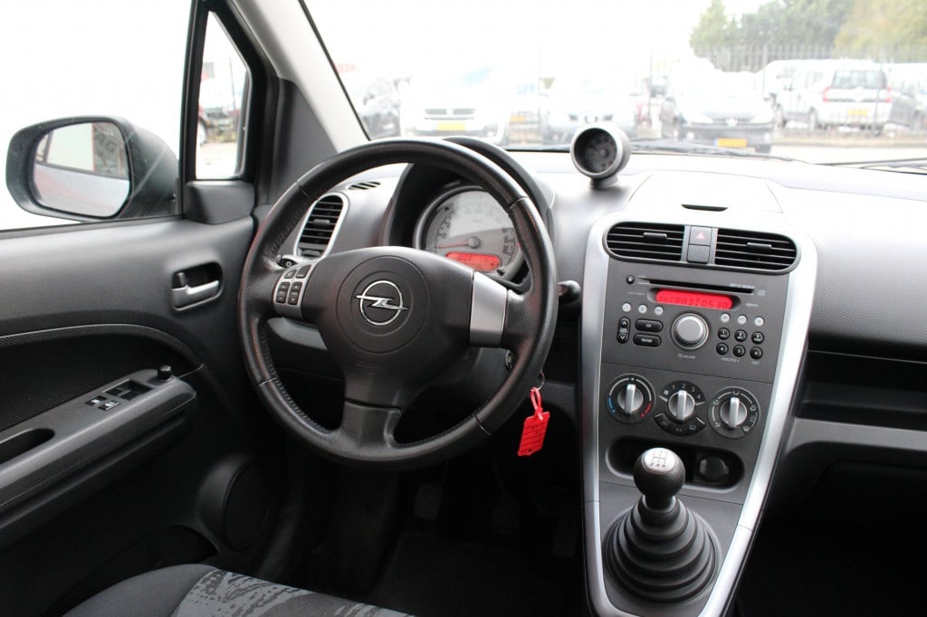 Opel Agila 1.0 edition