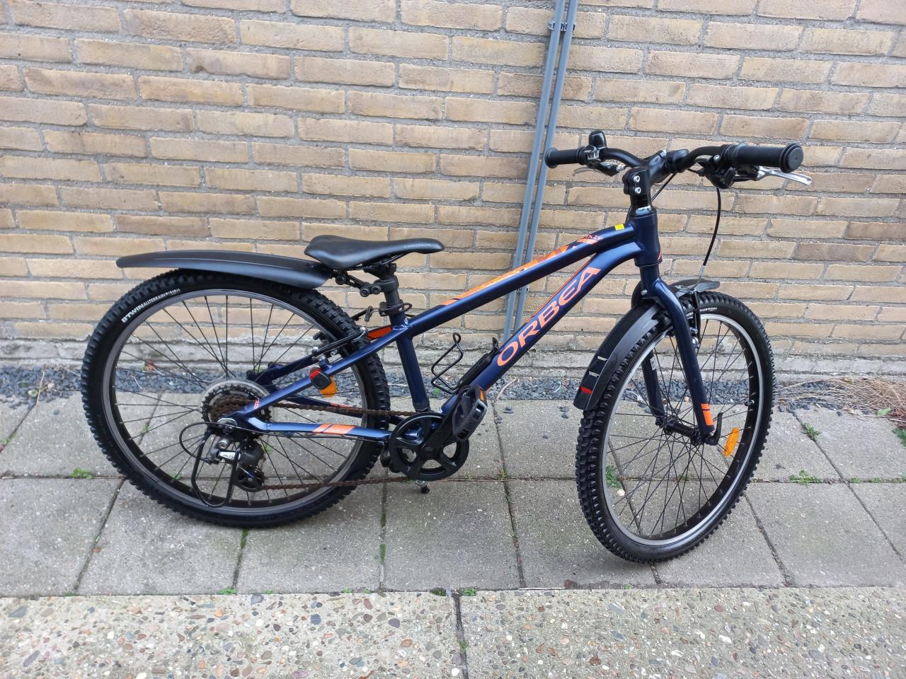 Te koop 24 inch mountainbike jongen/meisje