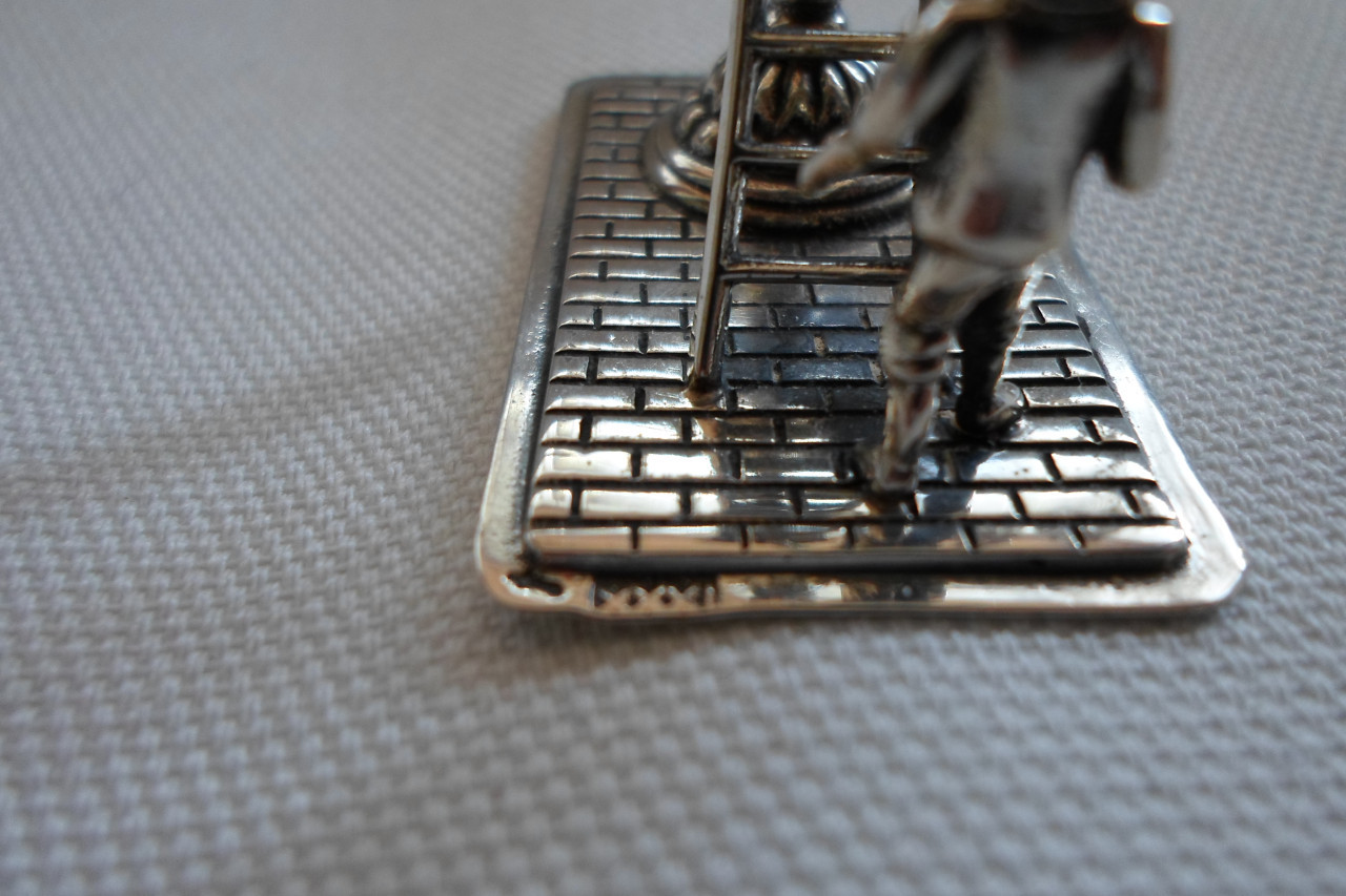 Zilver Miniatuur Man Trap Lantaarnpaal
