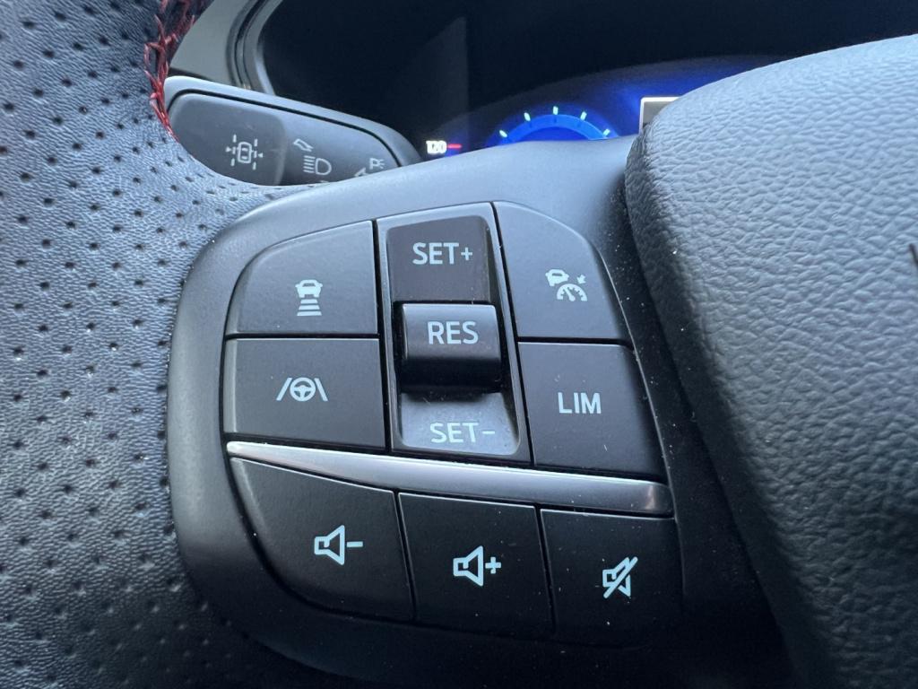 Ford Kuga 2.5 phev e-cvt 225pk st-line x , trekhaak , panodak , voorruitver