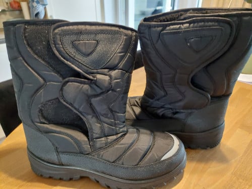Te koop zgan sneeuwboots