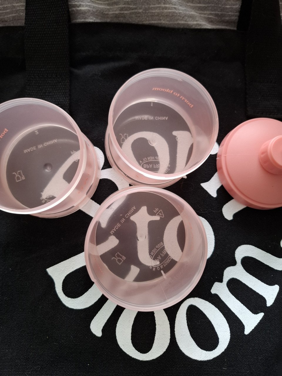 Cabau: mixer, sokken, shaker, notebook, poedertoren, tas XL