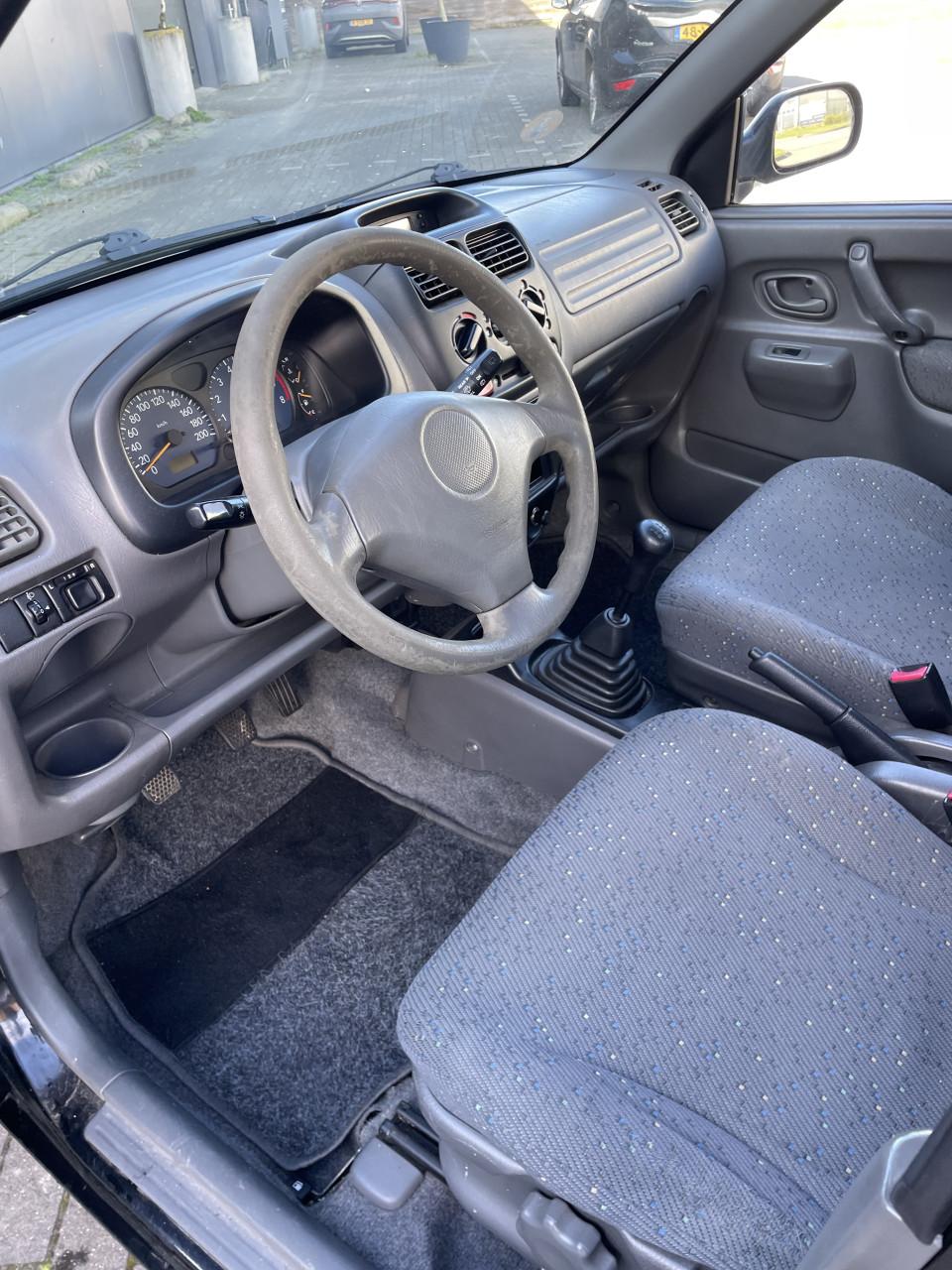 Suzuki Ignis 1.3 GL 2001 Zwart | NAP | NIEUWE APK!