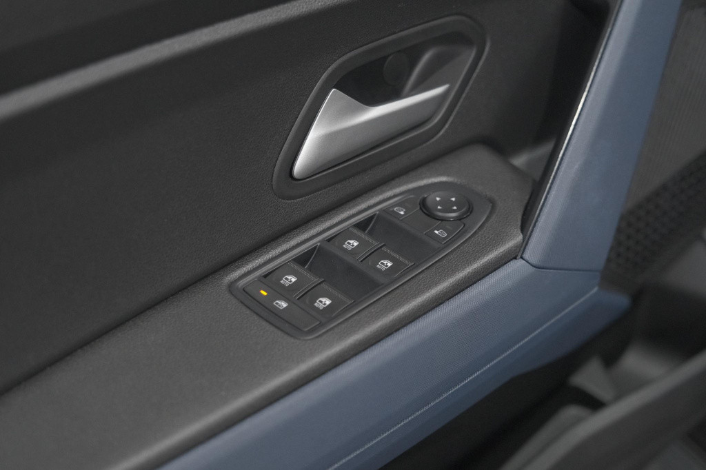 Dacia Duster mild hybrid 130 expression | camera | stoelverwarming | apple 