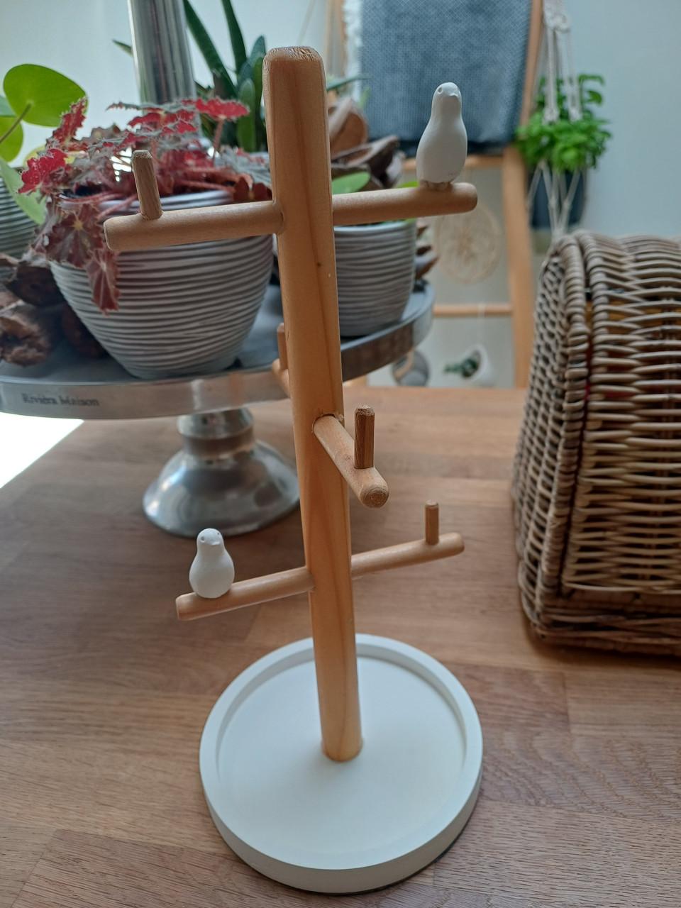 Nieuw: superleuk houten sieradenboompje!