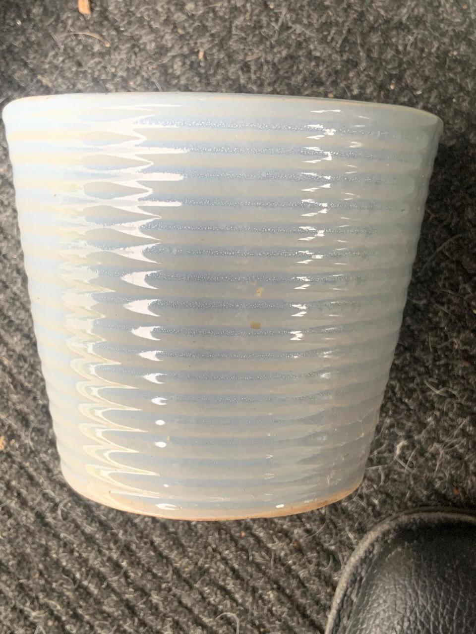 Te koop; antieke vintage bloempot hanger bloempothanger curiosa planten