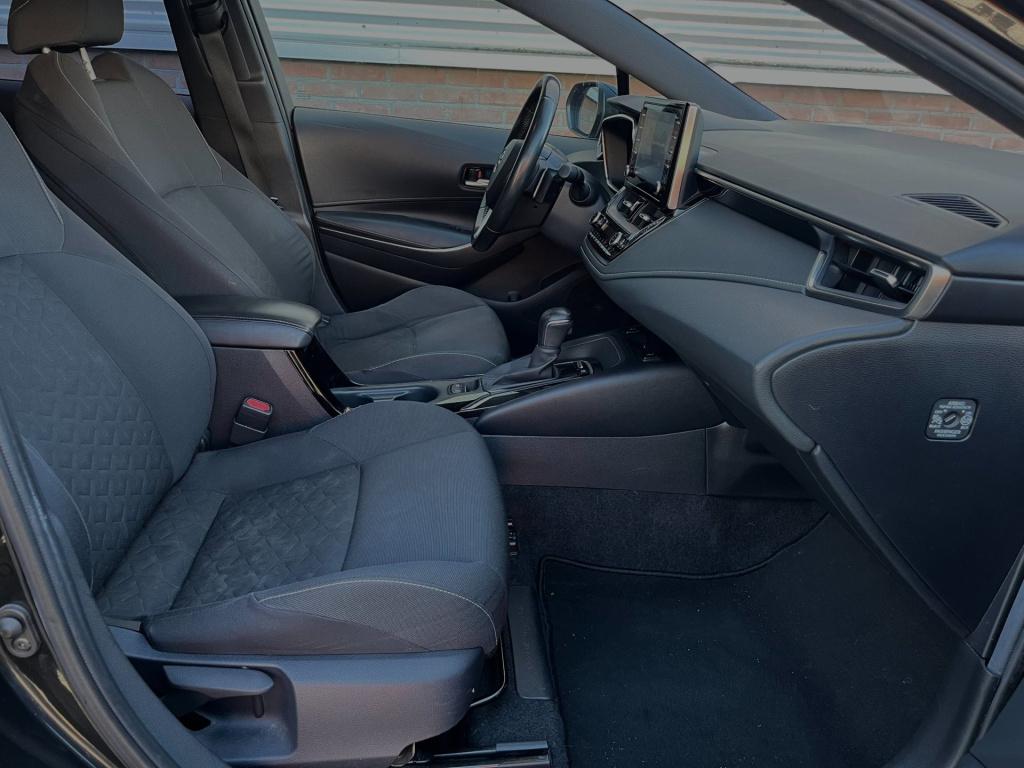 Toyota Corolla Touring Sports 2.0 hybrid style | btw | 1e eigenaar | volled