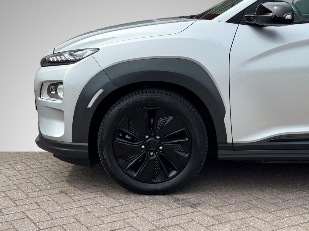 Hyundai Kona ev premium 64 kwh 3-fase lader | schuif-/kanteldak | navigatie