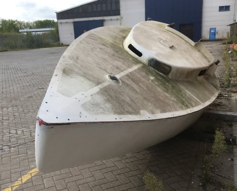 Casco, zelf sloepje bouwen? 6 bij 2 meter polyester zeilbootje