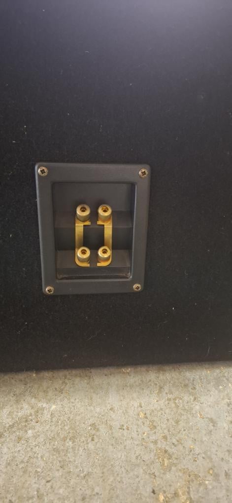 Audio System, 12inch 750 watt sub woofer box