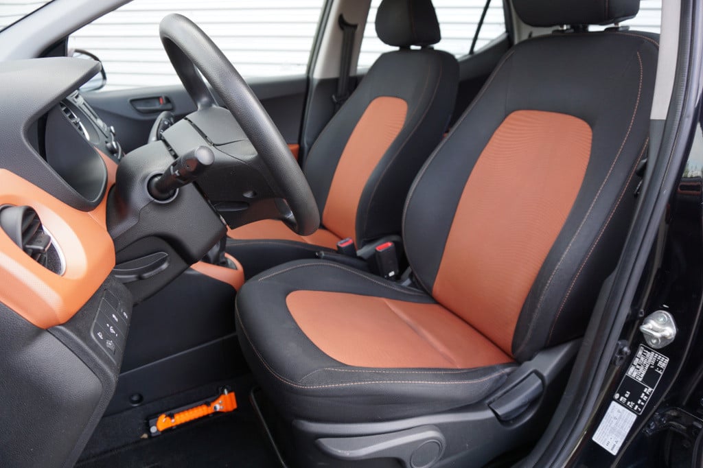 Hyundai I 10 1.0i i-motion comfort 1e eigenaar / airco / elektr. ramen / na