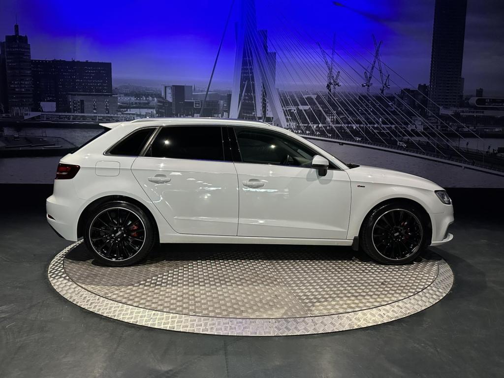Audi A3 sportback 1.5 tfsi cod design s-line *led*navi*clima*sportstoelen