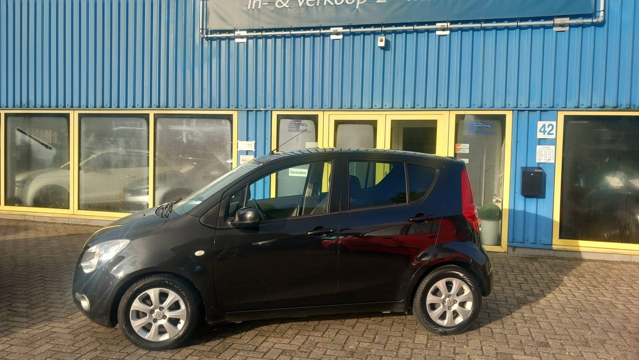 Opel AGILA 1.2 Edition 5drs bj:2010 airco lm-velgen