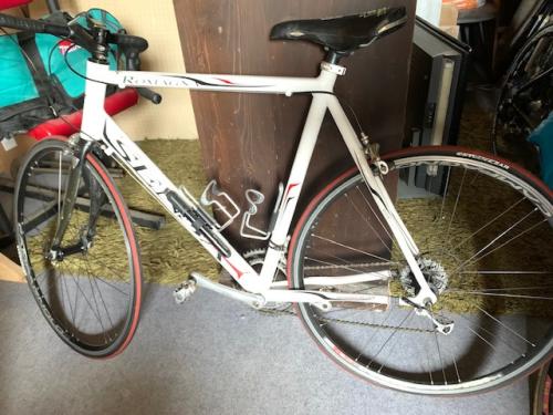 Wielrenfiets Sensa wit