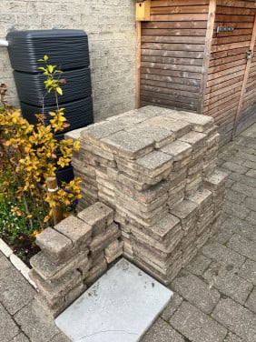 GRATIS - buiten tegels 12m2