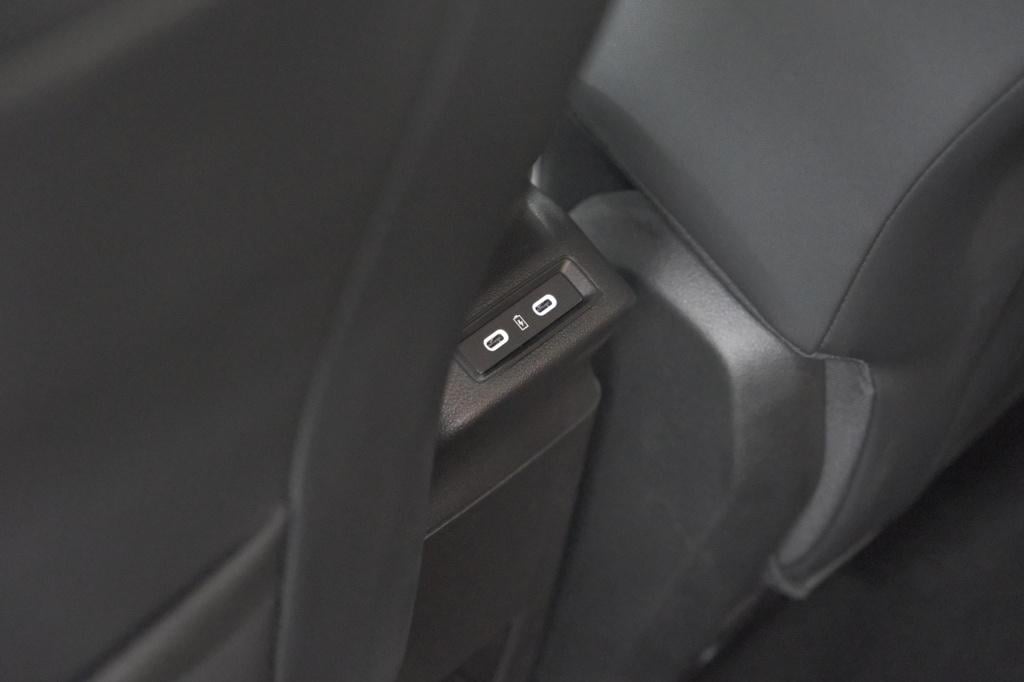 Renault 4 comfort range iconic 52 kwh | pack advanced driving assist | adap