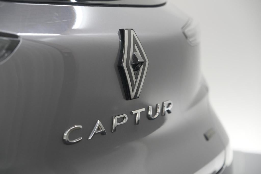 Renault Captur 1.8 e-tech full hybrid 160 techno | camera | winterpakket | 