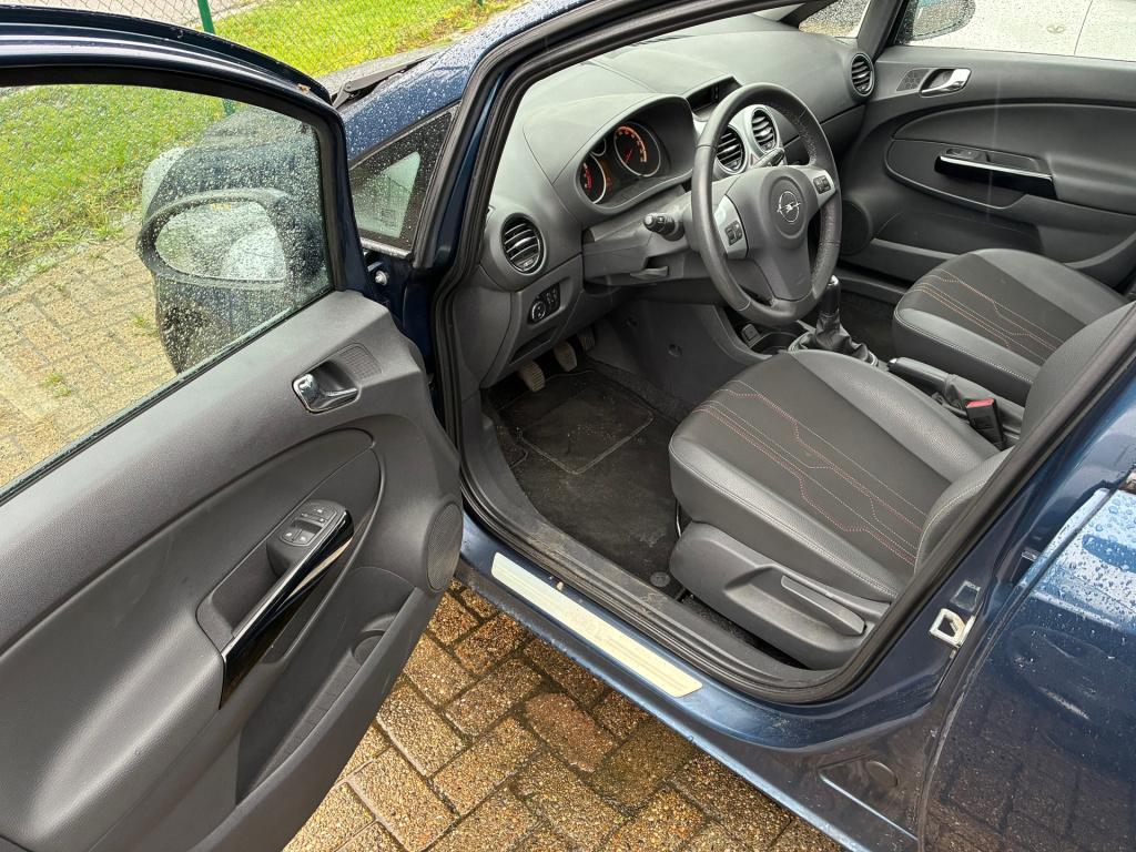 Opel Corsa 1.4-16v cosmo