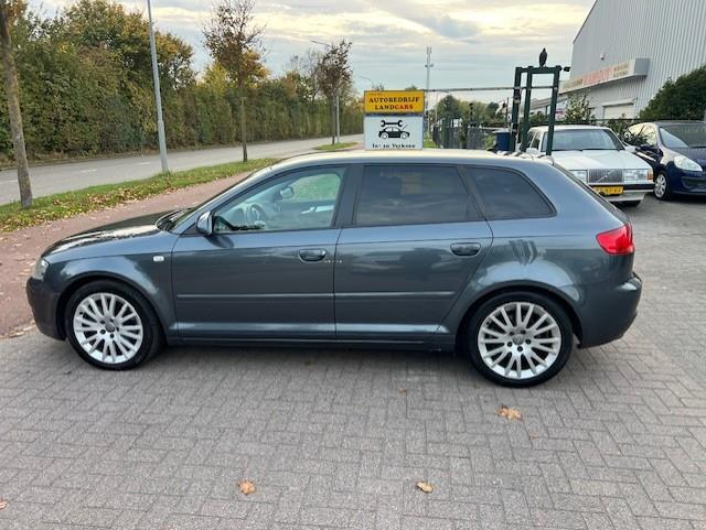 Audi A3 sportback 2.0 tfsi attraction automaat