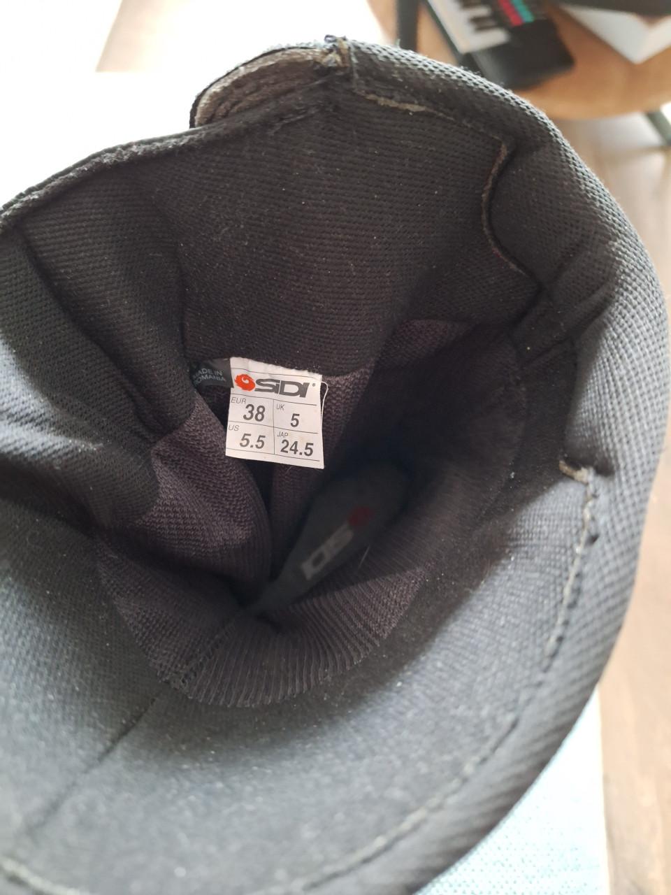 Motorlaarzen  merk SIDI maat 38