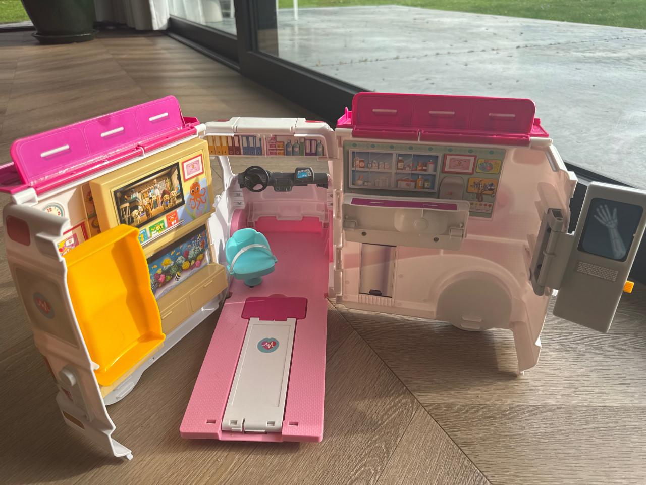 Barbie ambulance
