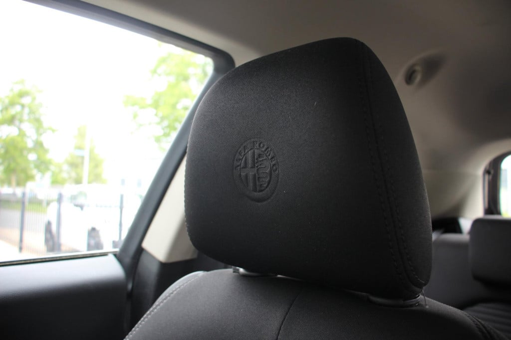 Alfa Romeo MiTo 1.4 super - 1e eig - dealer oh - climate - stoel verw - crh
