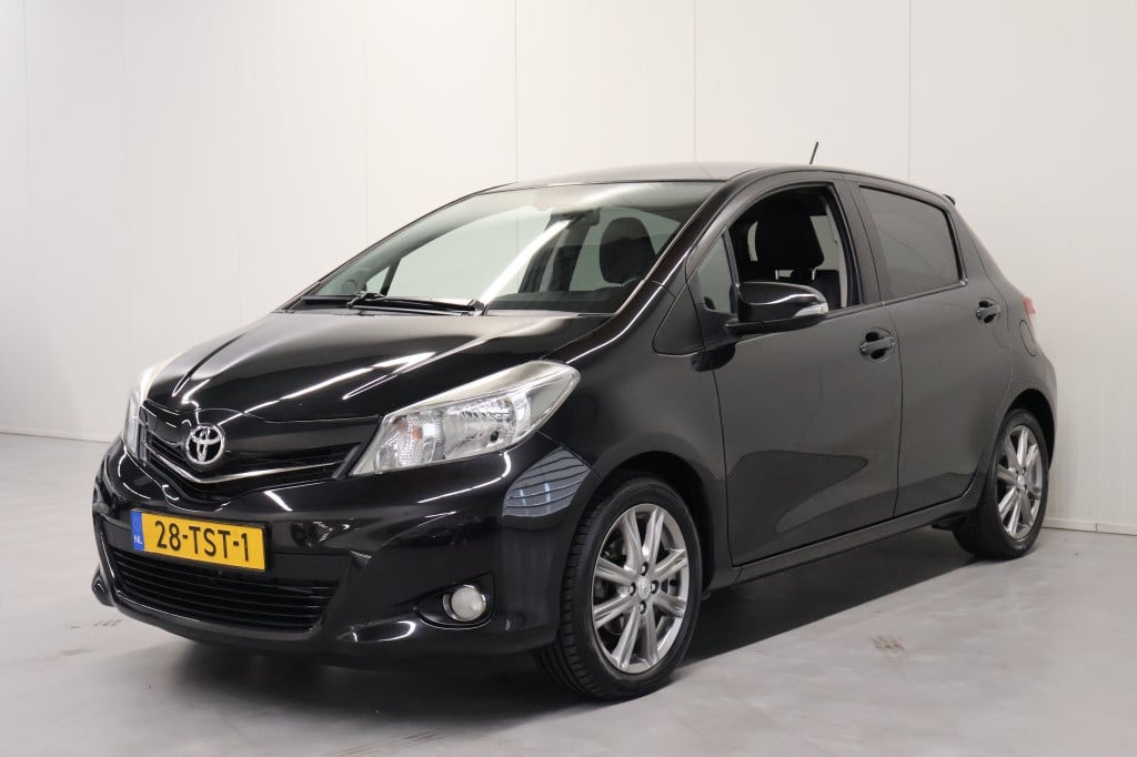 Toyota Yaris 1.3 vvt-i dynamic