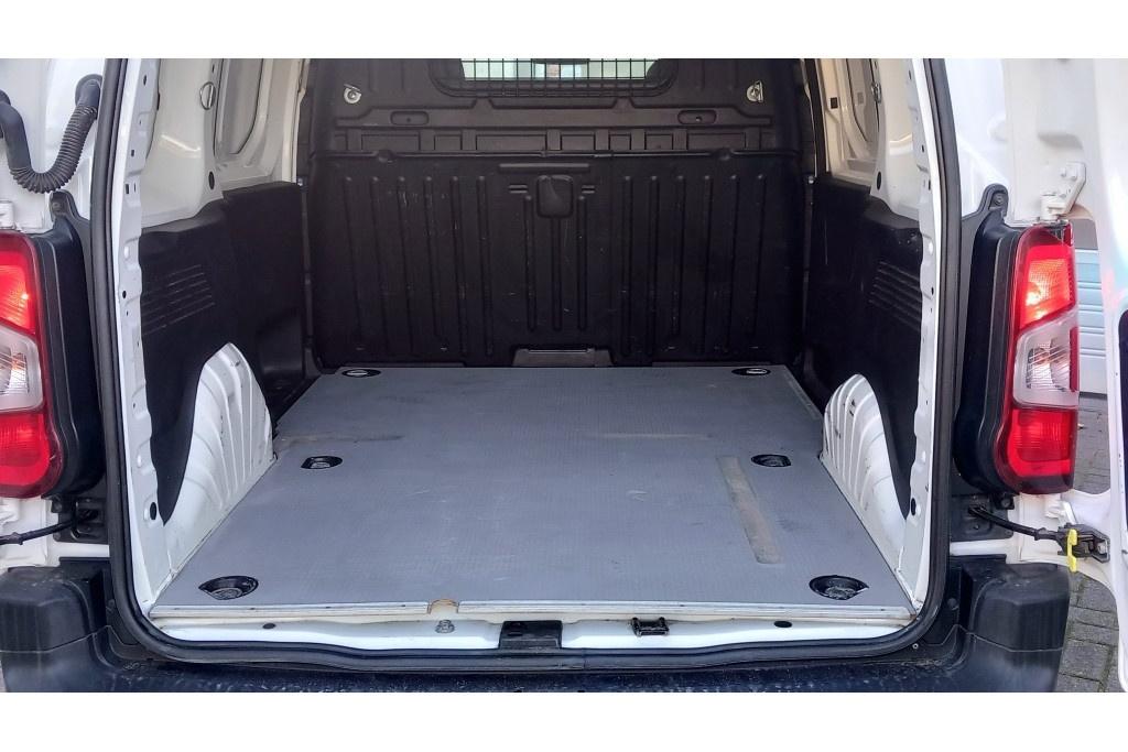Peugeot Partner 1.5 bluehdi premium navi | airco | cruise | trekhaak | schu