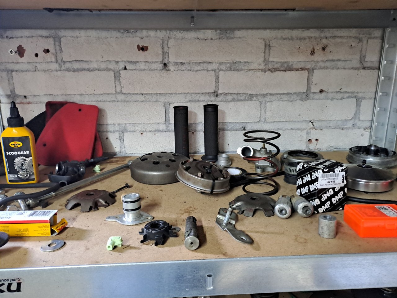 Te koop heel veel onderdelen voor peugeot vivacity