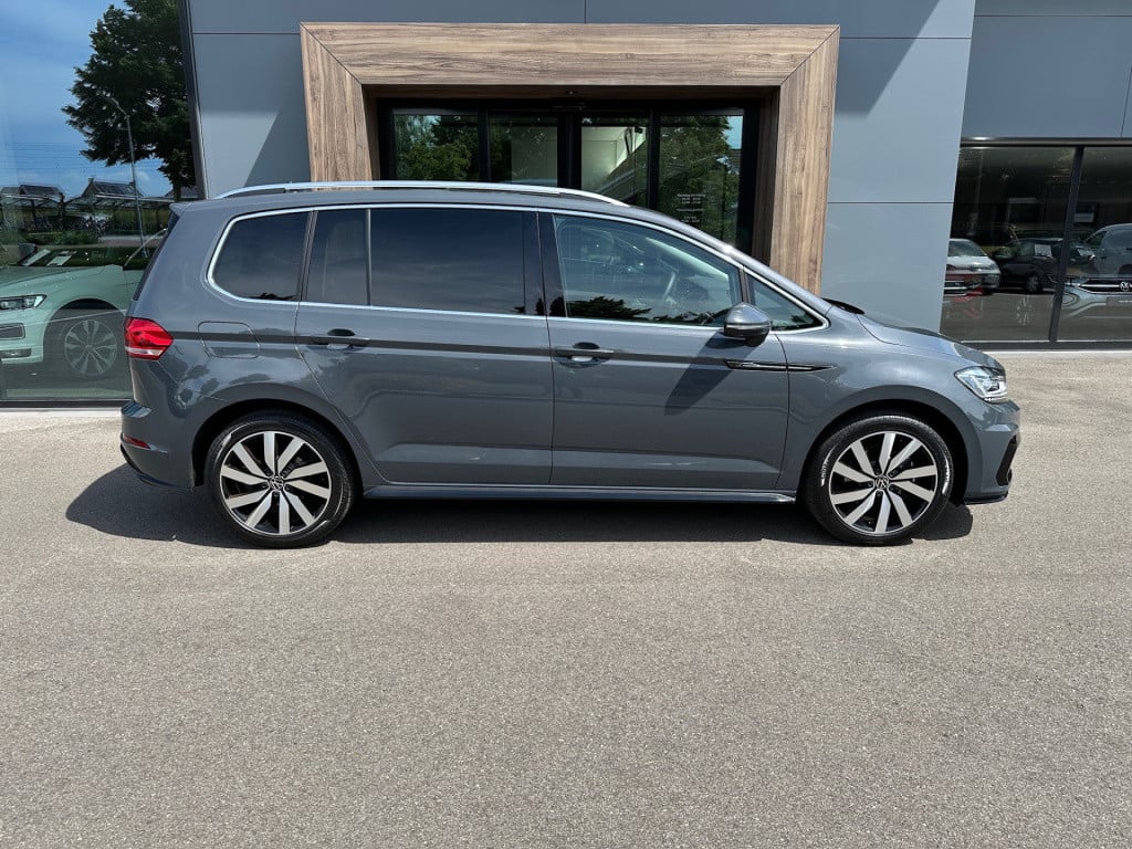 Volkswagen Touran 1.5 tsi 150pk dsg r-line highline | led | trekhaak | dode