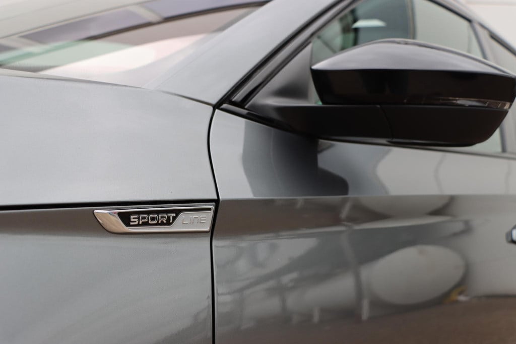 Skoda Superb combi 1.4 tsi iv sportline business 218pk dsg6