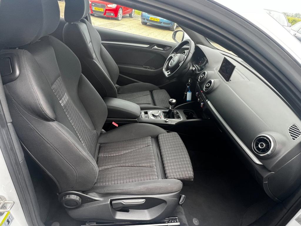 Audi A3 1.4 tfsi s-line ambition, div. extra's