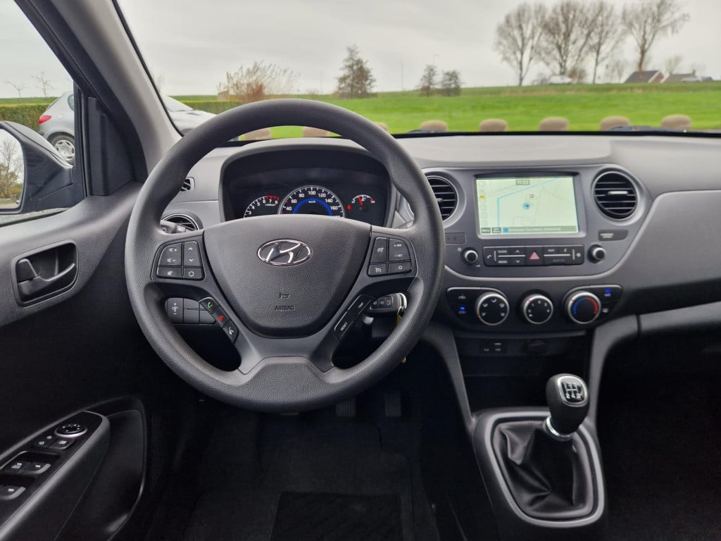 Hyundai I 10 1.0i comfort | carplay | bluetooth | cruise control | navigati