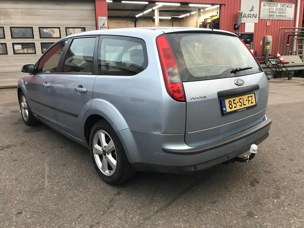 Ford Focus wagon 2.0-16v futura
