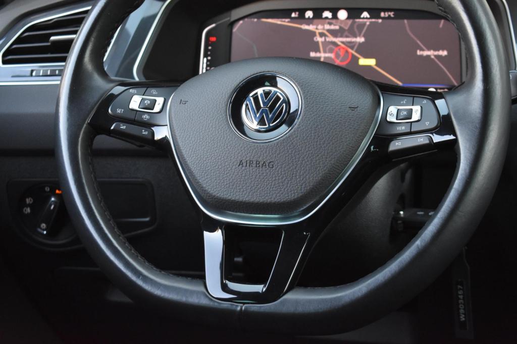 Volkswagen Tiguan 1.5 tsi act r-line | trekhaak | nap | apple carplay | and