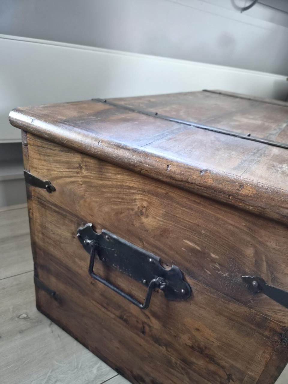 Oude massief houten kist - 93x45x44 cm