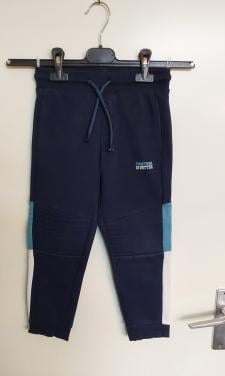 Joggingbroek van het merk C&A in maat 116