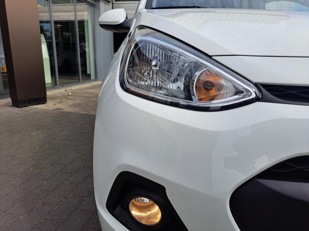 Hyundai I 10 1.0i i-motion comfort | 15.021 km !! | 1e eig. | nl auto | aut