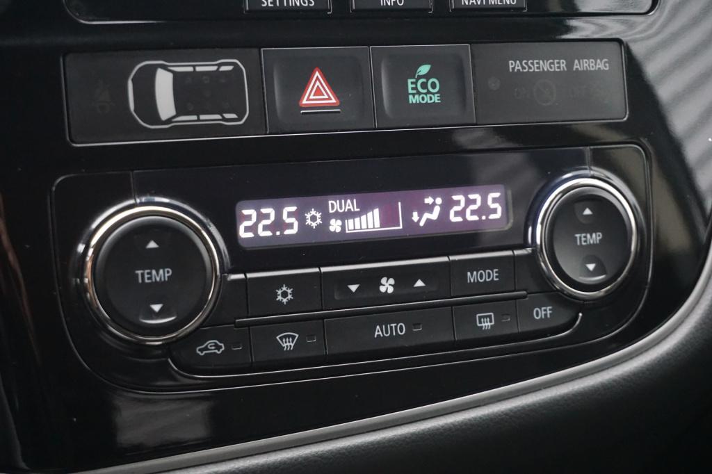 Mitsubishi Outlander 2.0 phev business edition x-line automaat - climate / 