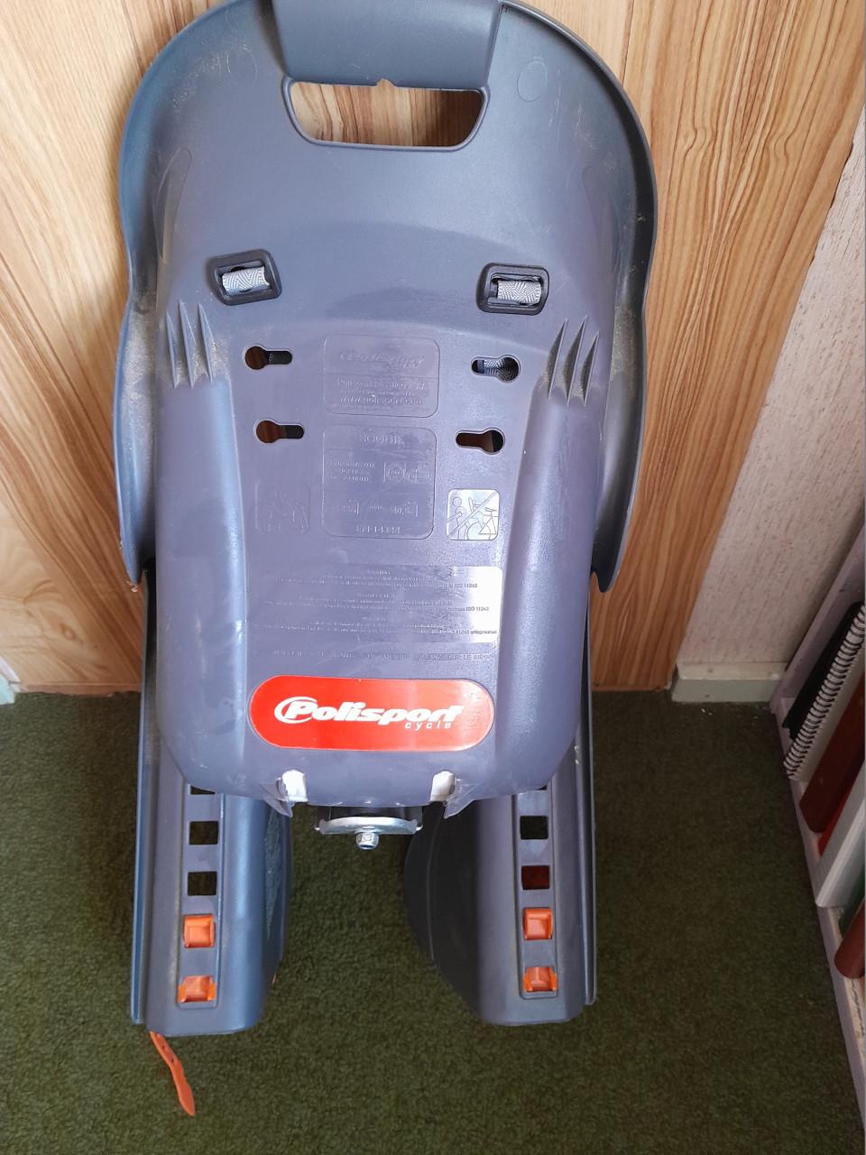 Div fietsstoeltjes o.a. Bobike en Jepp