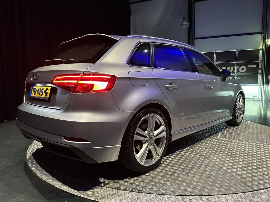 Audi A3 sportback 1.5 tfsi cod sport s line edition *origineel nl*