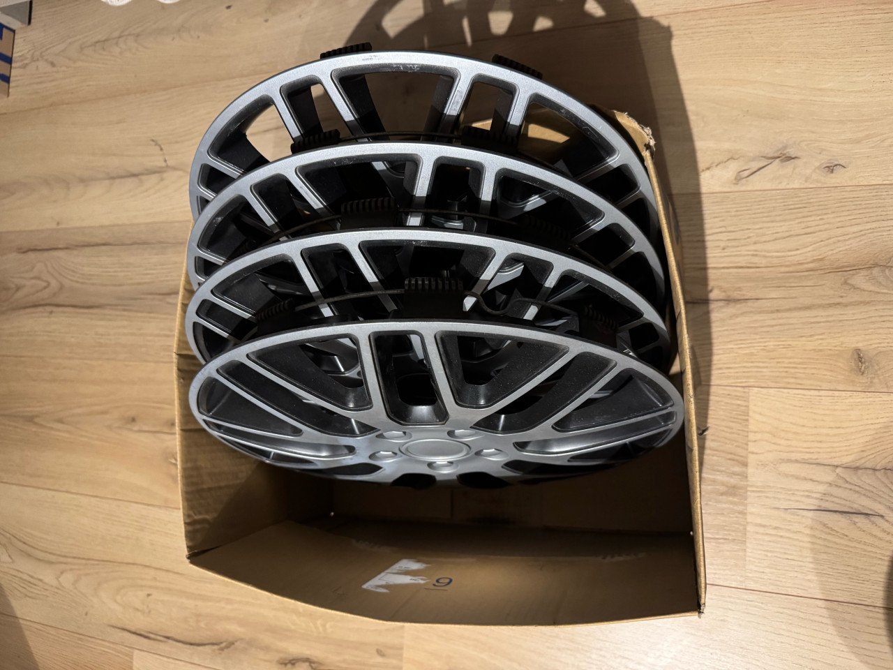 Nette wieldoppen 14”