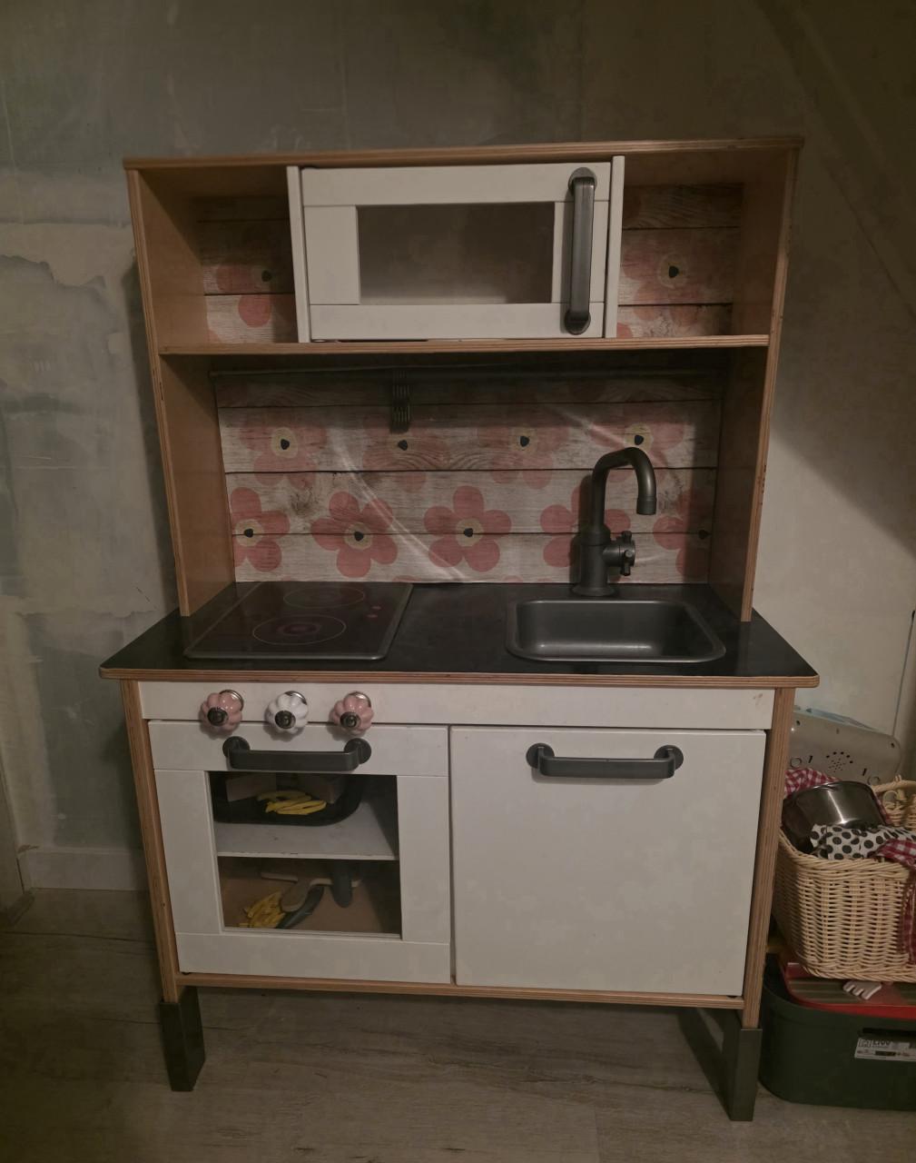 Speelkeuken ikea met bijbehorende accessoires