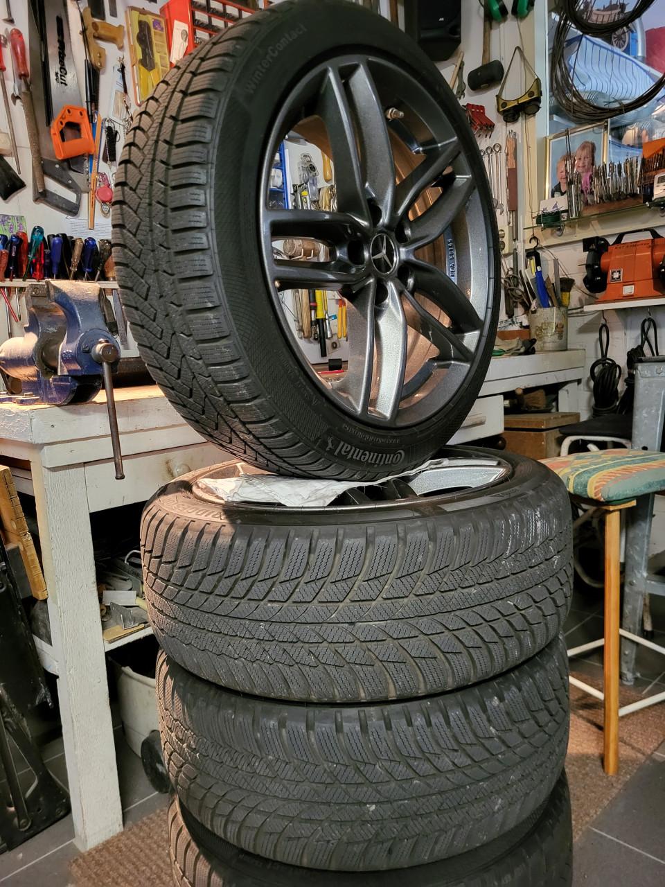 Mercedes set winterbanden 18"