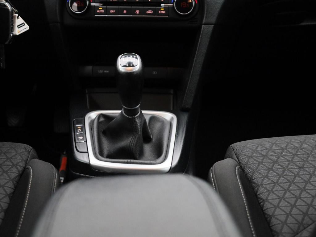 Kia Ceed Sportswagon 1.0 t-gdi dynamicline | apple carplay | climate contro
