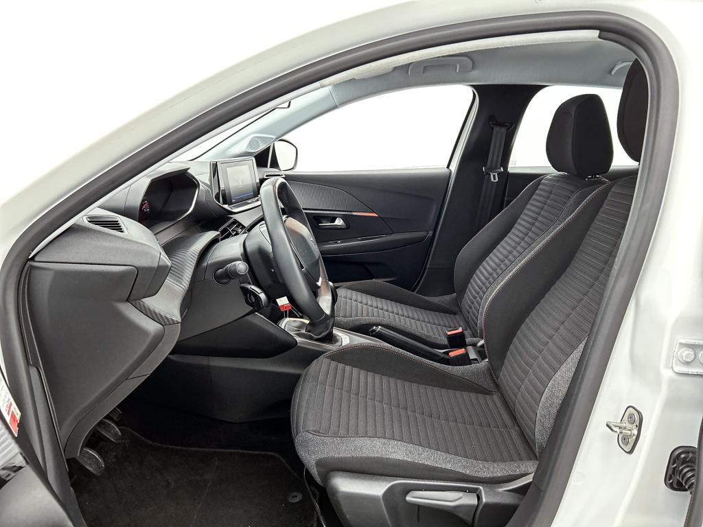 Peugeot 208 82 pk active pack | rijklaar | apple carplay | lichtmetalen vel