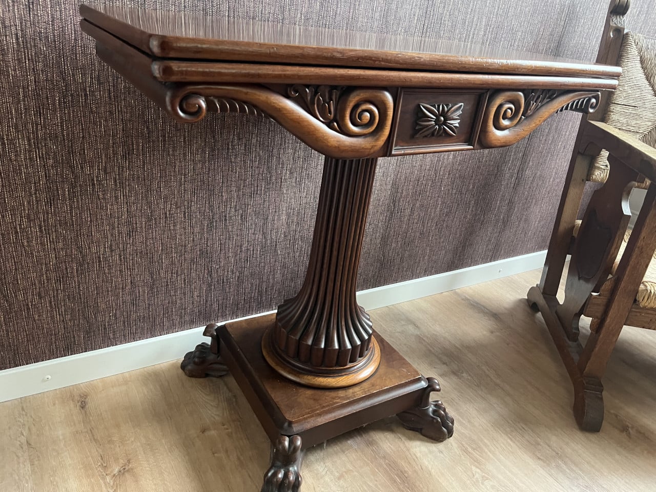 Antieke Biedermeijer bijzettafel / speeltafel