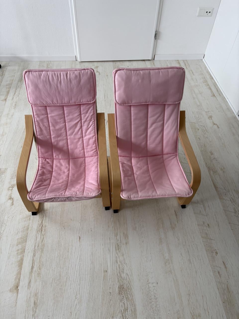 2x POÄNG IKEA stoeltjes